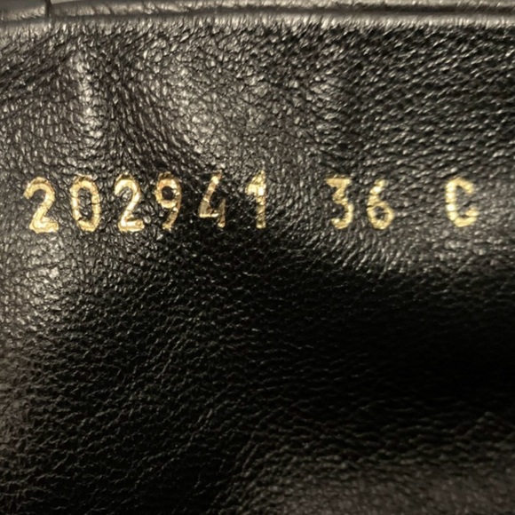 Gucci boot in soft black leather
Jewel button. - Picture 5 of 9